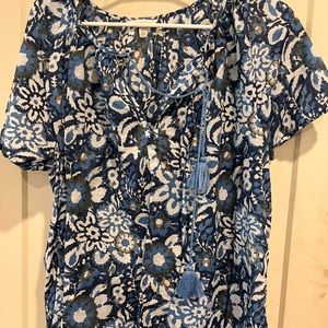 Beautiful lightweight top!